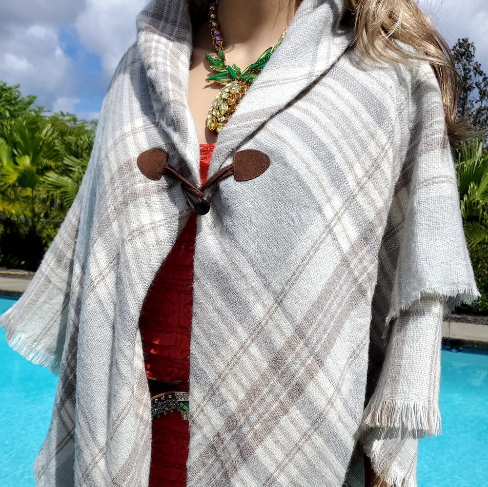 Modena Plaid Toggle Button Asymmetrical Poncho - … - image 8
